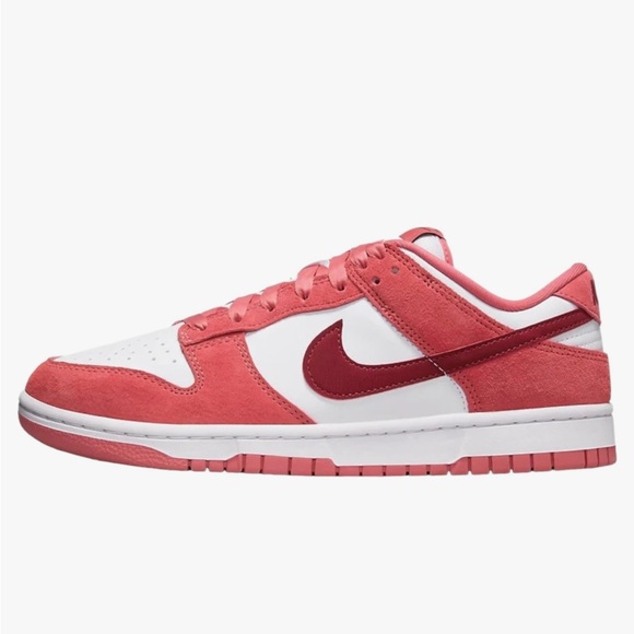 Nike Shoes - Nike dunk low